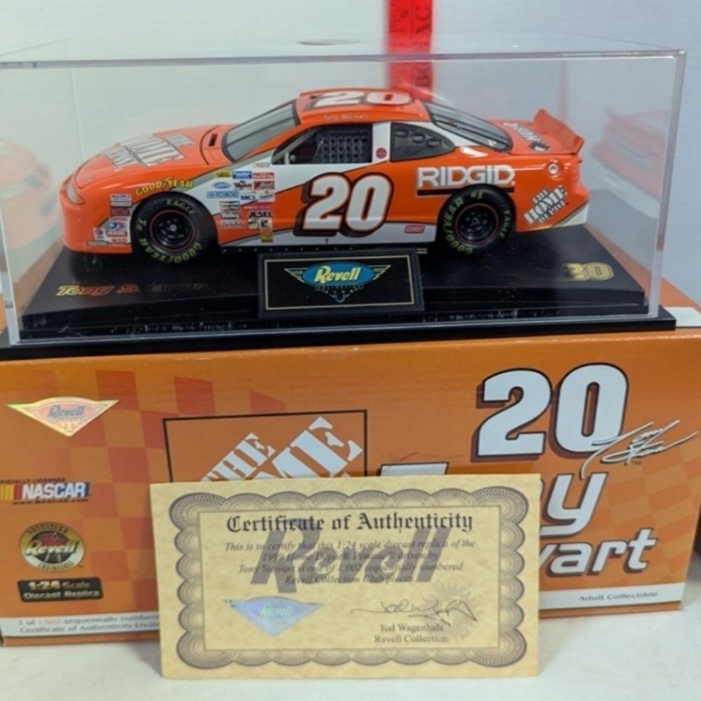 The Home Depot 20 Tony Stewart Die Cast Car